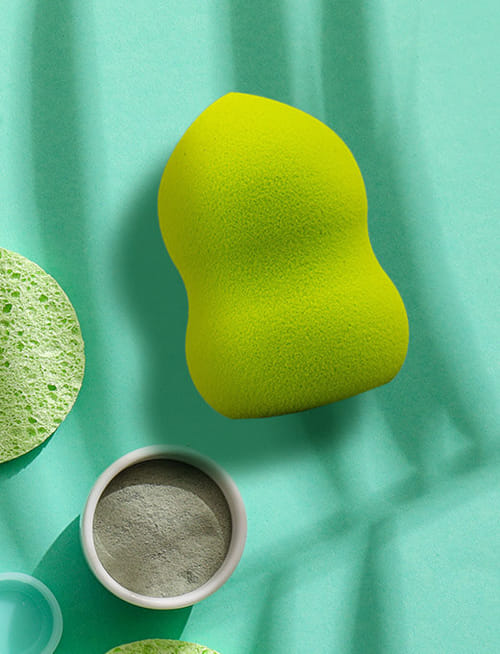Blender Sponge - Parrot Green (Shape May Vary)