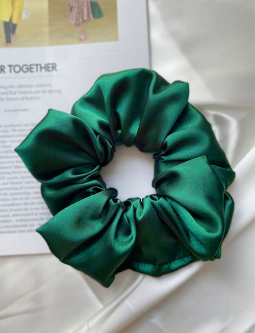 Smytten Scrunchie Bottle Green - 982 Smytten Scrunchie Bottle Green - 982