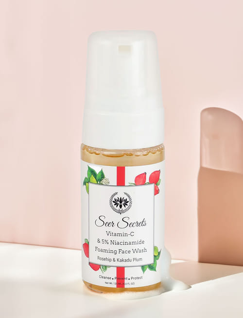 Rosehip And Kakadu Plum Vitamin C & 5% Niacinamide Foaming Face Wash Rosehip And Kakadu Plum Vitamin C & 5% Niacinamide Foaming Face Wash