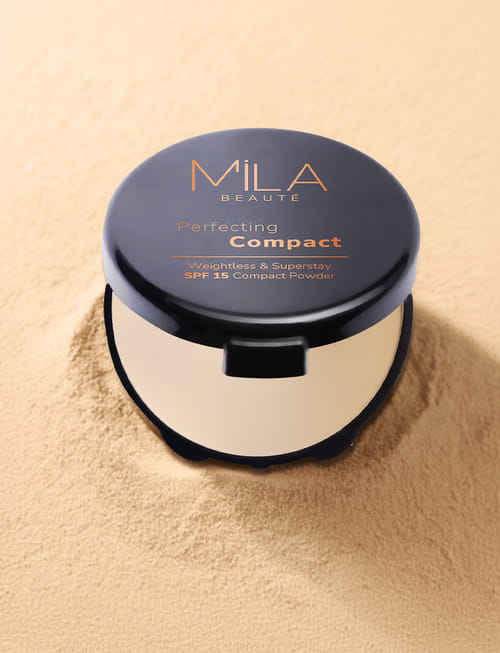 Superstay Perfecting Compact Powder SPF15 Lightweight Natural Matte Finish - 203 True Beige