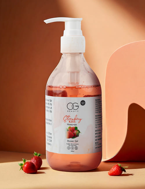Strawberry Kiss Moisturizes Shower Gel