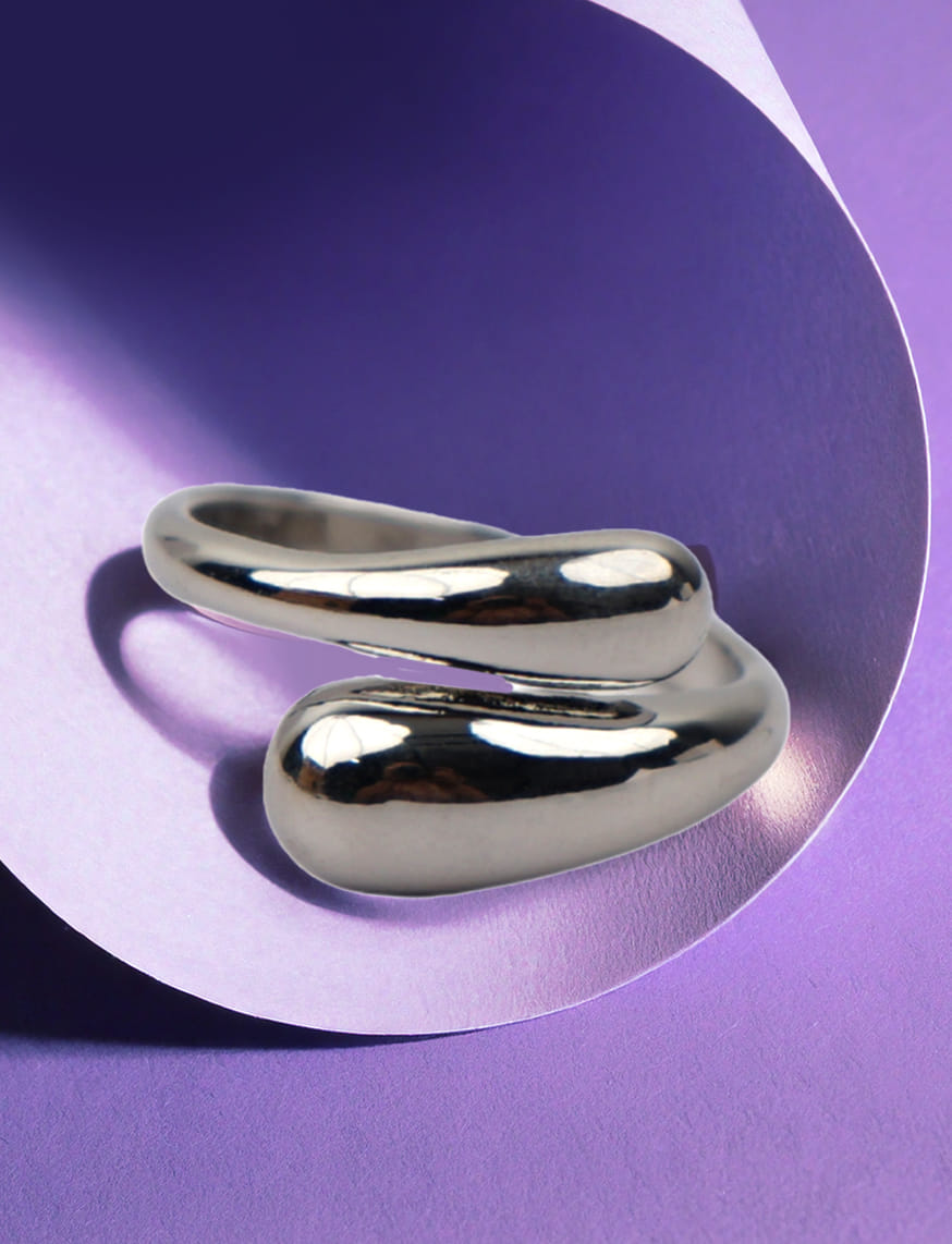 Fluid Twist Silver Ring