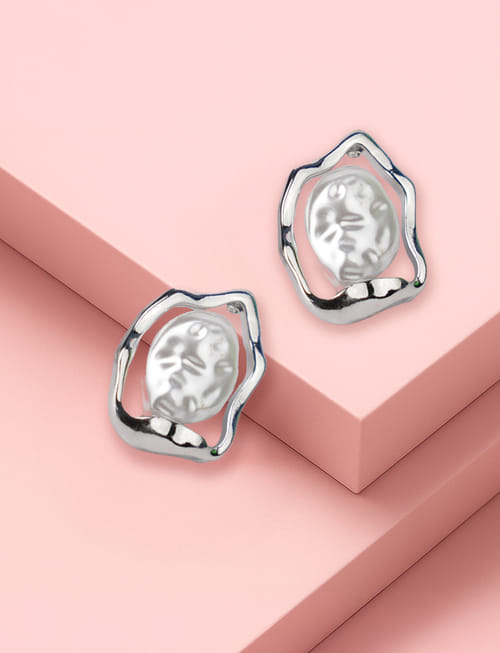 Pearl Artistry Stud Earrings - Silver