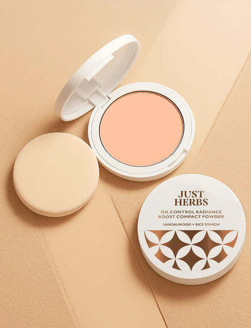 Oil Control Radiance Boost Compact Powder- 05 Copper
