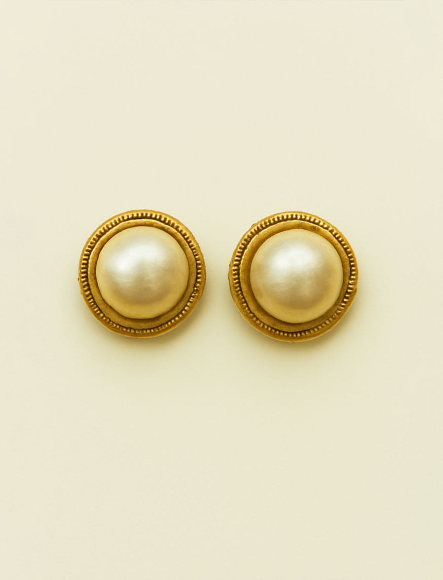Pearl Stud