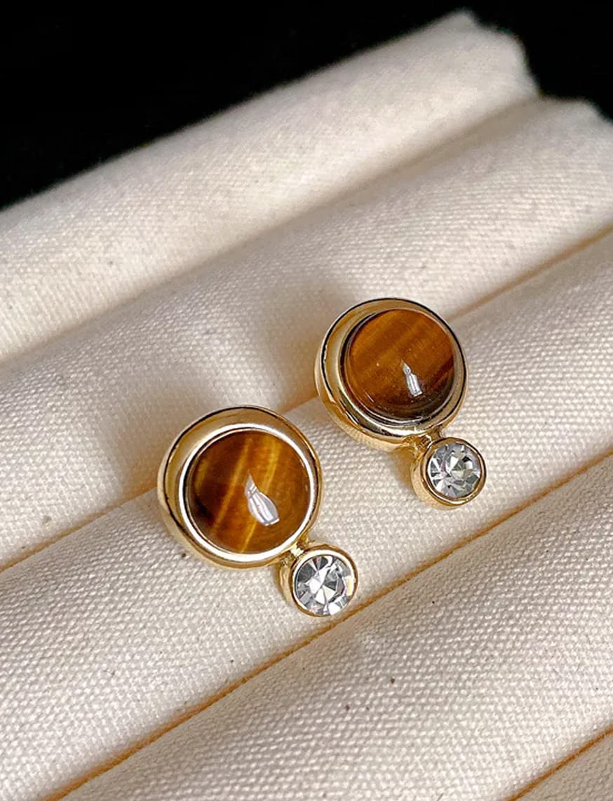 Eye Elegance Pin Earrings