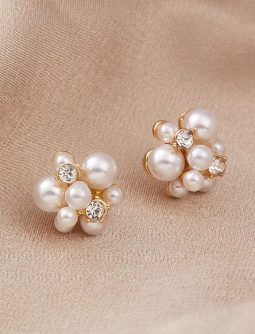 Golden Petal Pearls Pin Earrings