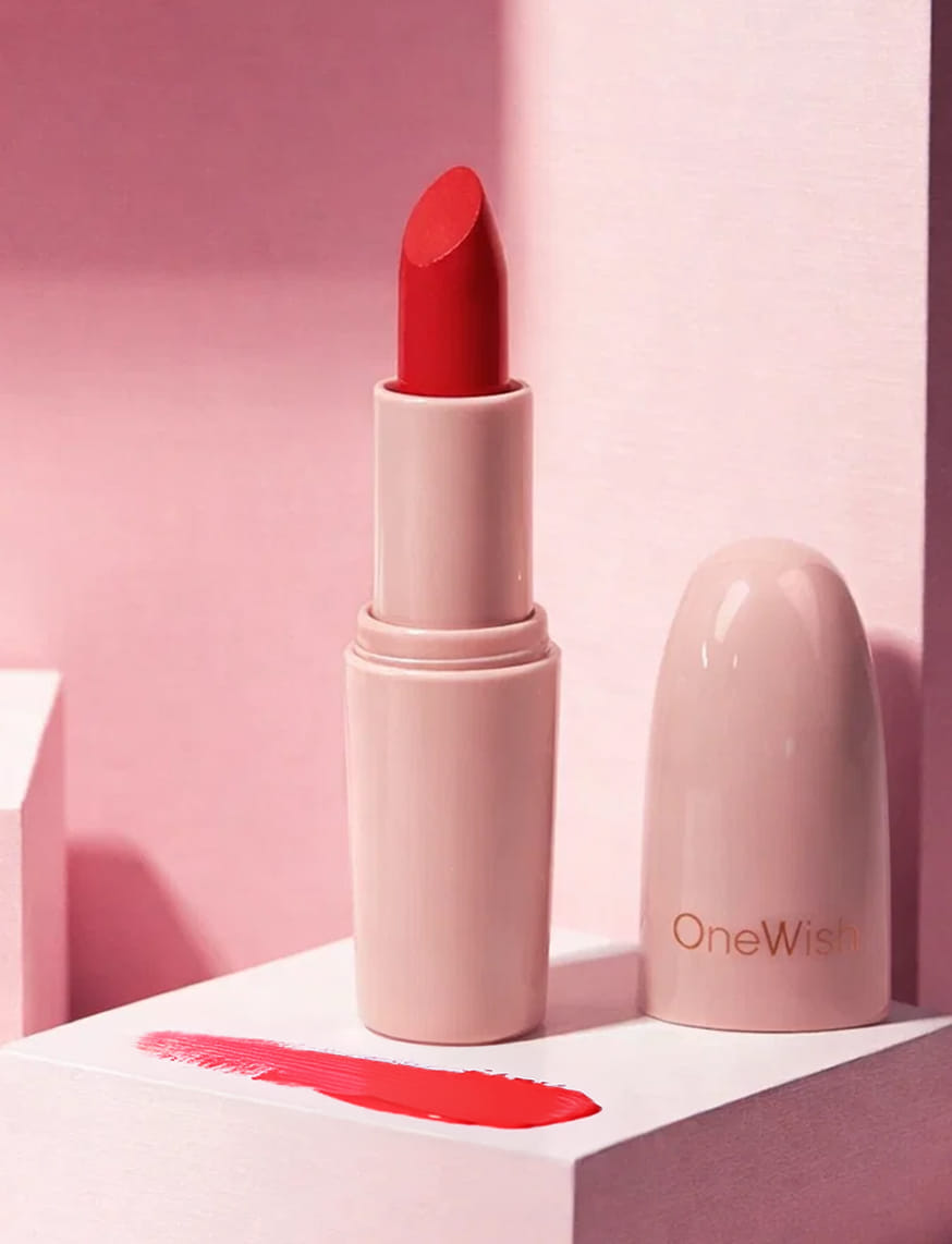 Creamy Matte Lipstick – 17 Baddie Red