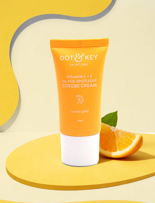 Vitamin C + E In The Spotlight Strobe Cream - Sunlit Gold