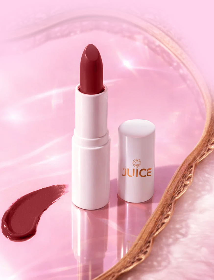 Kiss Senasation 12 H Lipstick: M04 Regal Red