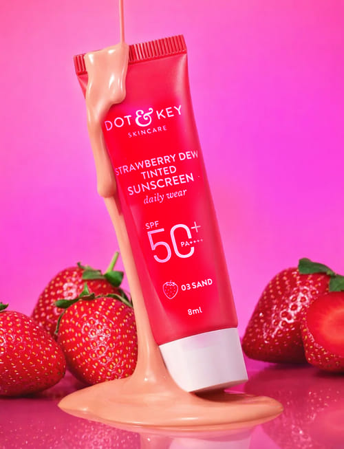 Strawberry Dew Tinted Sunscreen Daily Wear SPF 50+ PA++++  -  03 Sand