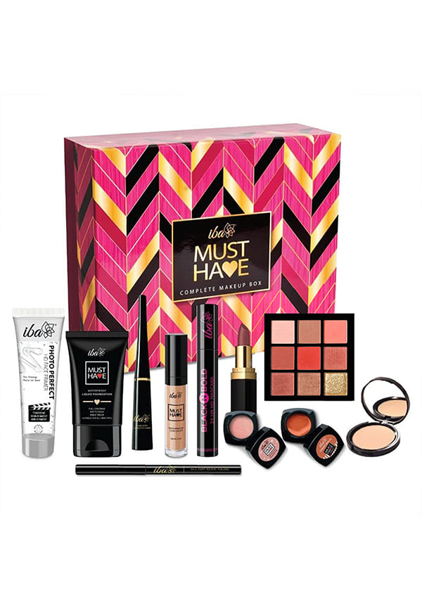 Must Have Complete Makeup Box Must Have Complete Makeup Box