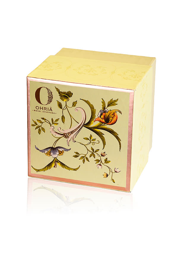 Sandalwood And Kesar Luxury Copper Candle - L – thumbnail 2