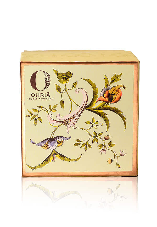 Sandalwood And Kesar Luxury Copper Candle - L – thumbnail 3