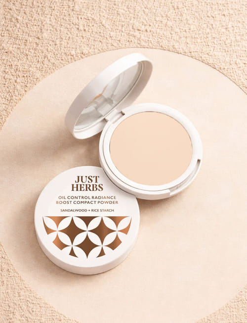 Oil Control Radiance Boost Compact Powder - 02 Ivory Oil Control Radiance Boost Compact Powder - 02 Ivory